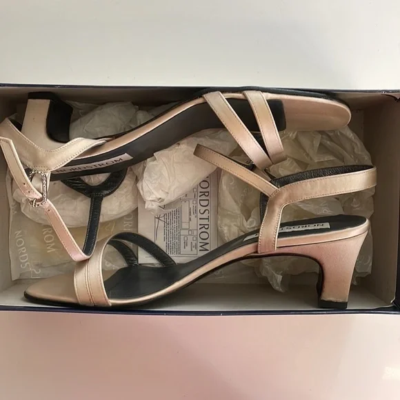 NORDSTROM Ankle Strap Heels, 9M - Picture 9 of 13
